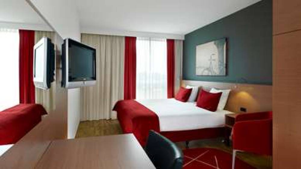 Park Plaza Amsterdam Airport 8