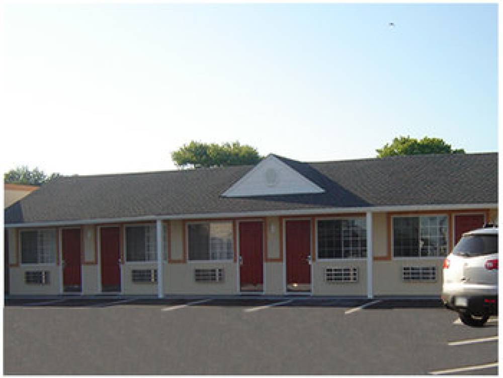 PASSPORT INN SOMERS POINT 3