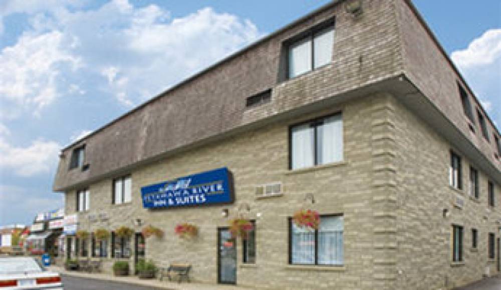 PETAWAWA RIVER INN AND SUITES 2