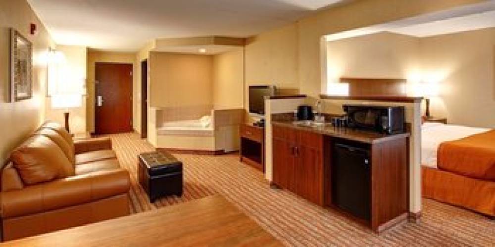 Phoenix Inn Suites Albany 2