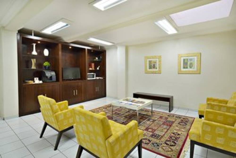 PLAZA INN FLAT ARAXA 1