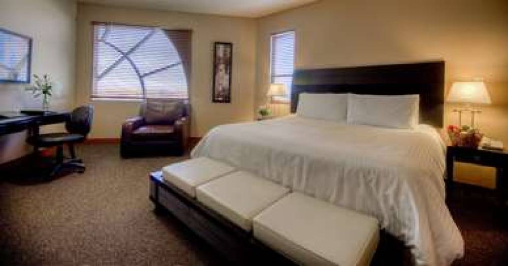 PODOLLAN INN AND SPA GRANDE PRAIRIE 3