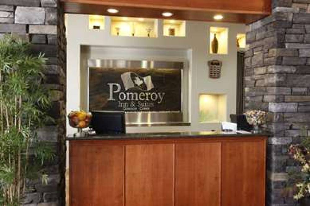 Pomeroy Inn And Suites Dawson Creek 6