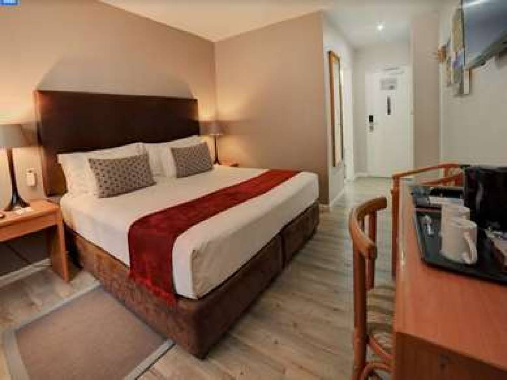 PREMIER EXPRESS INN GEORGE 9