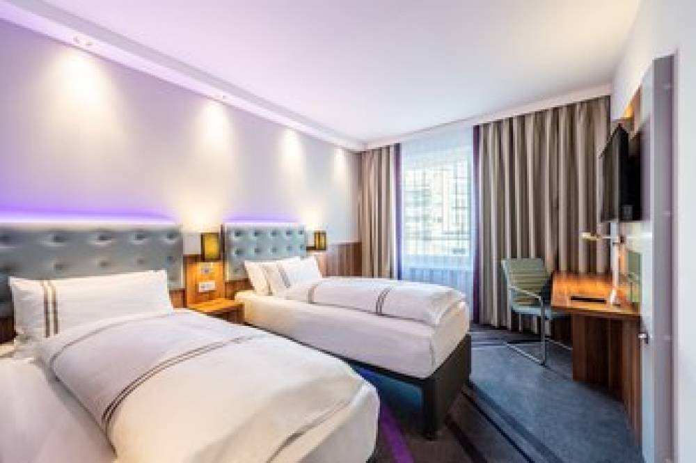 PREMIER INN DUESSELDORF CITY CENTRE 8