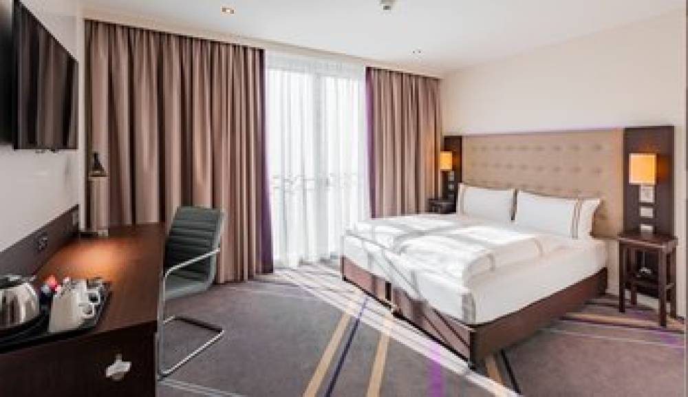 PREMIER INN FRANKFURT 8