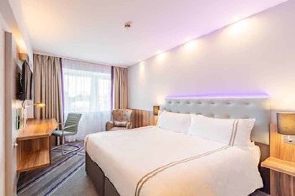 PREMIER INN HAMBURG CITY ALSTER 5