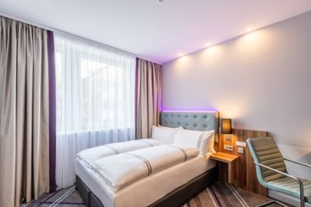 PREMIER INN HAMBURG CITY ALSTER 6