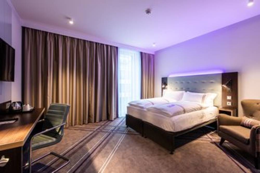 PREMIER INN HAMBURG ST. PAULI 8