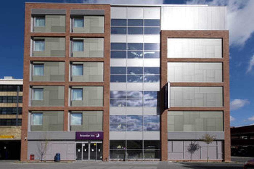 PREMIER INN LONDON SOUTHGATE 1