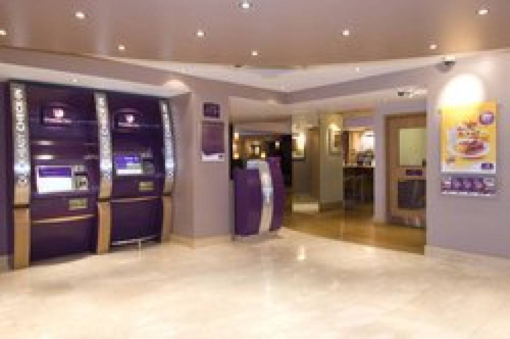 PREMIER INN LONDON VICTORIA 3