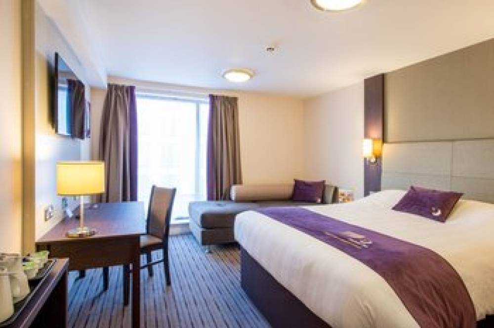 PREMIER INN ST ALBANS CITY CENTRE 5