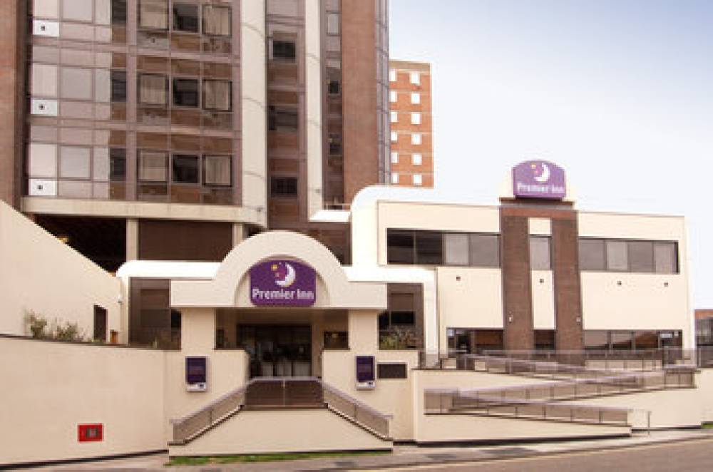 Premier Inn Sunbury (Kempton Park)