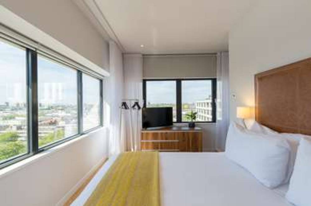 PREMIER SUITES PLUS ROTTERDAM 4