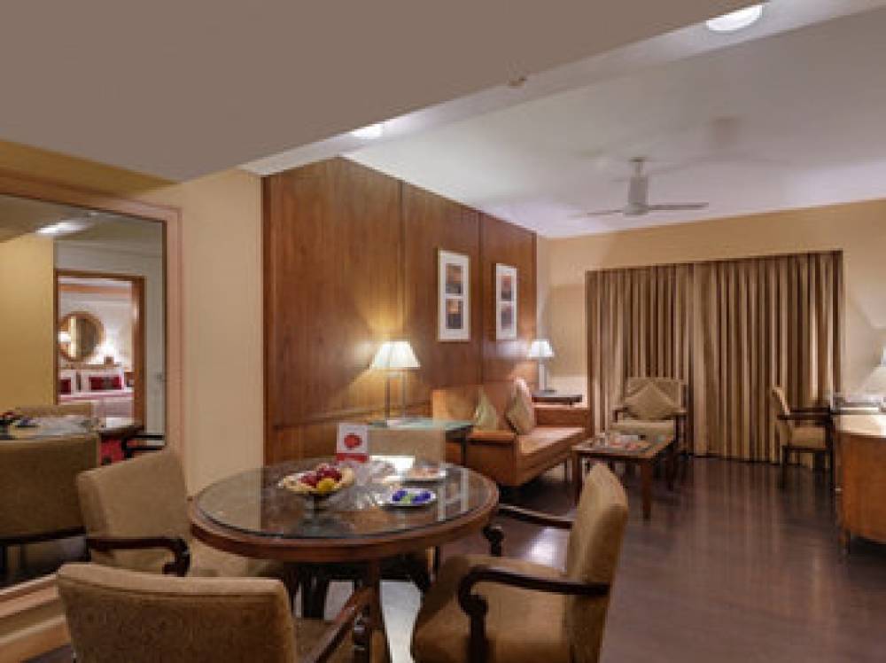 PRIDE PLAZA HOTEL AHMEDABAD 7