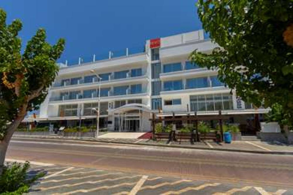 Protaras Plaza Hotel