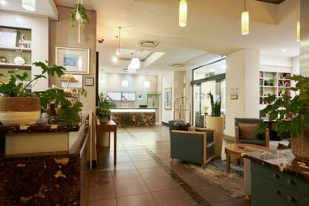 Protea Hotel By Marriott Cape Town North Wharf 6