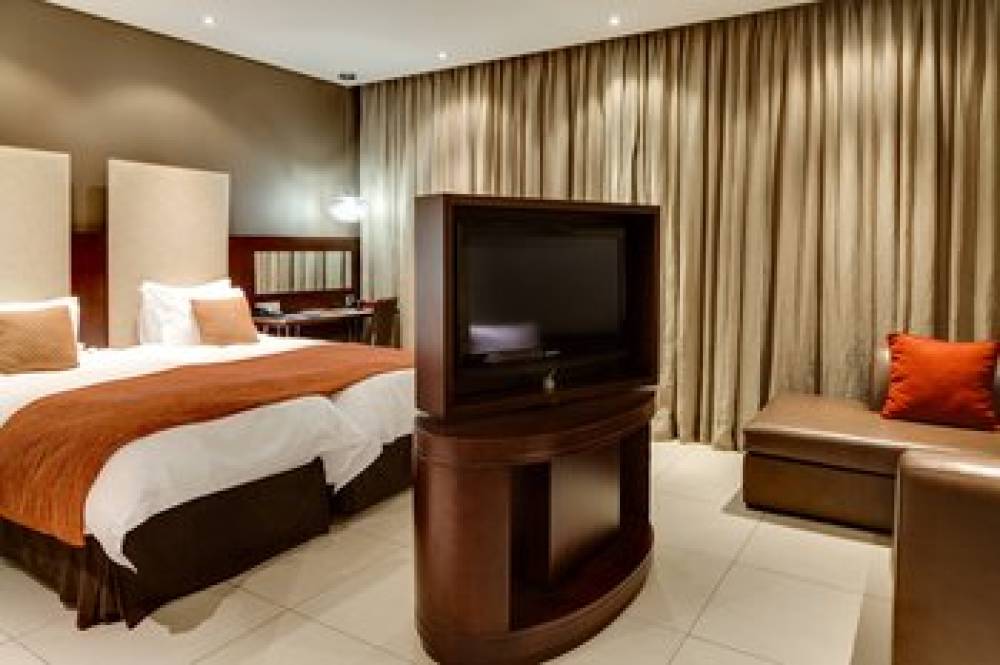 Protea Hotel By Marriott Transit O.R. Tambo Airport 10