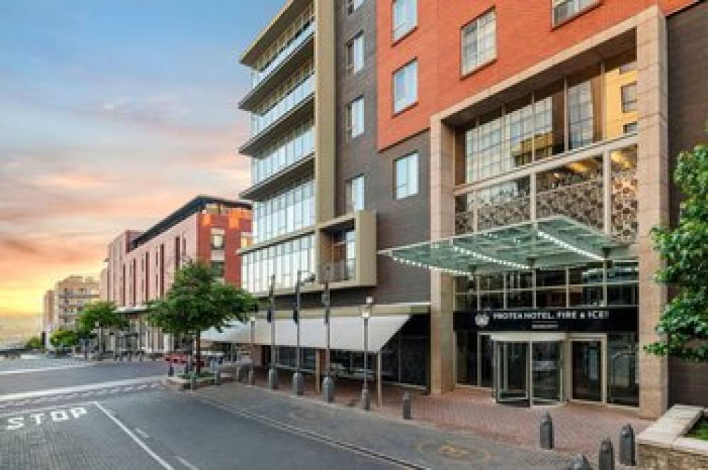 Protea Hotel Fire And Ice By Marriott Johannesburg Melrose Arch 7