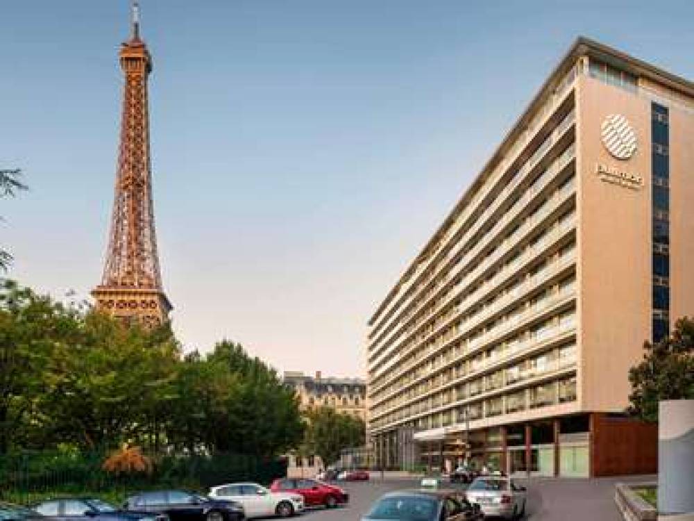 Pullman Paris Tour Eiffel 1