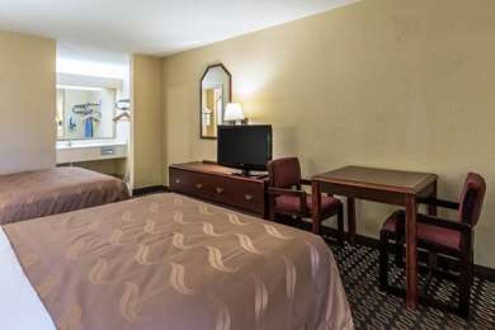 Quality Inn Alexandria 7