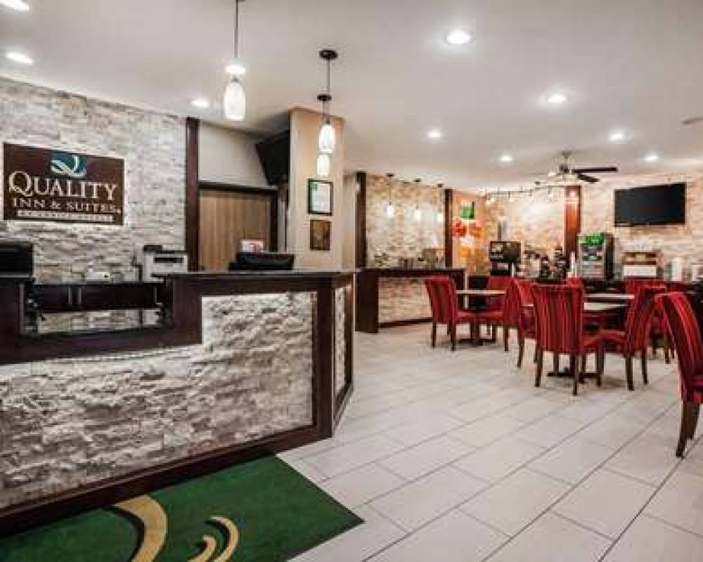 Quality Inn And Suites Airport 4