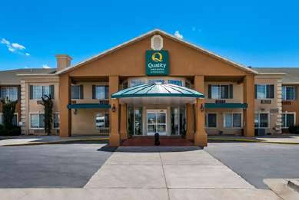 Quality Inn And Suites Airport West 1