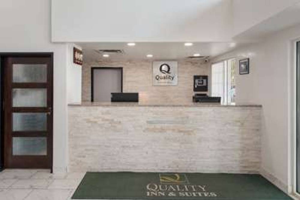 Quality Inn And Suites Airport West 5