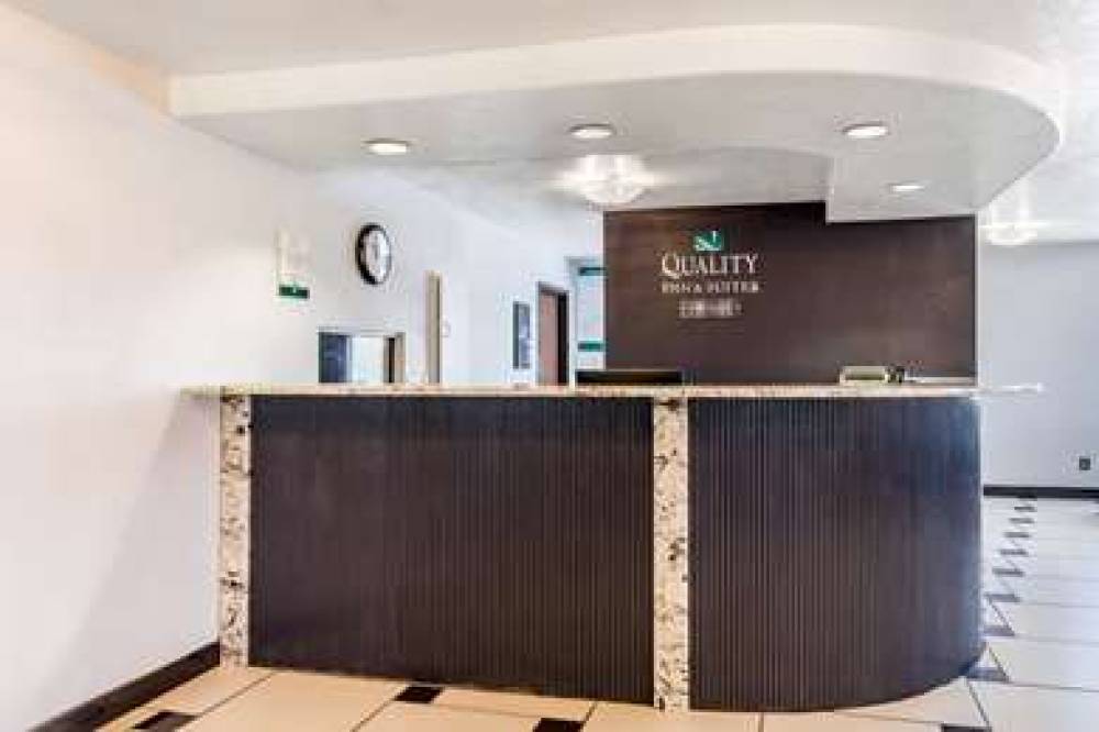 QUALITY INN AND SUITES ALBUQUERQUE 6