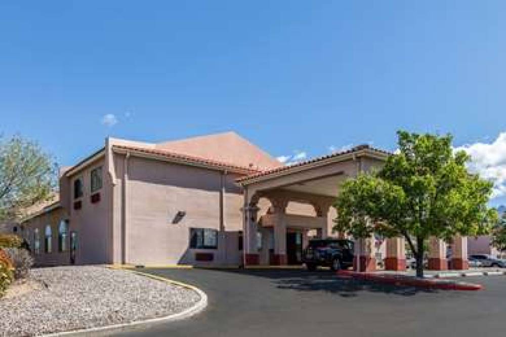 QUALITY INN AND SUITES ALBUQUERQUE 1