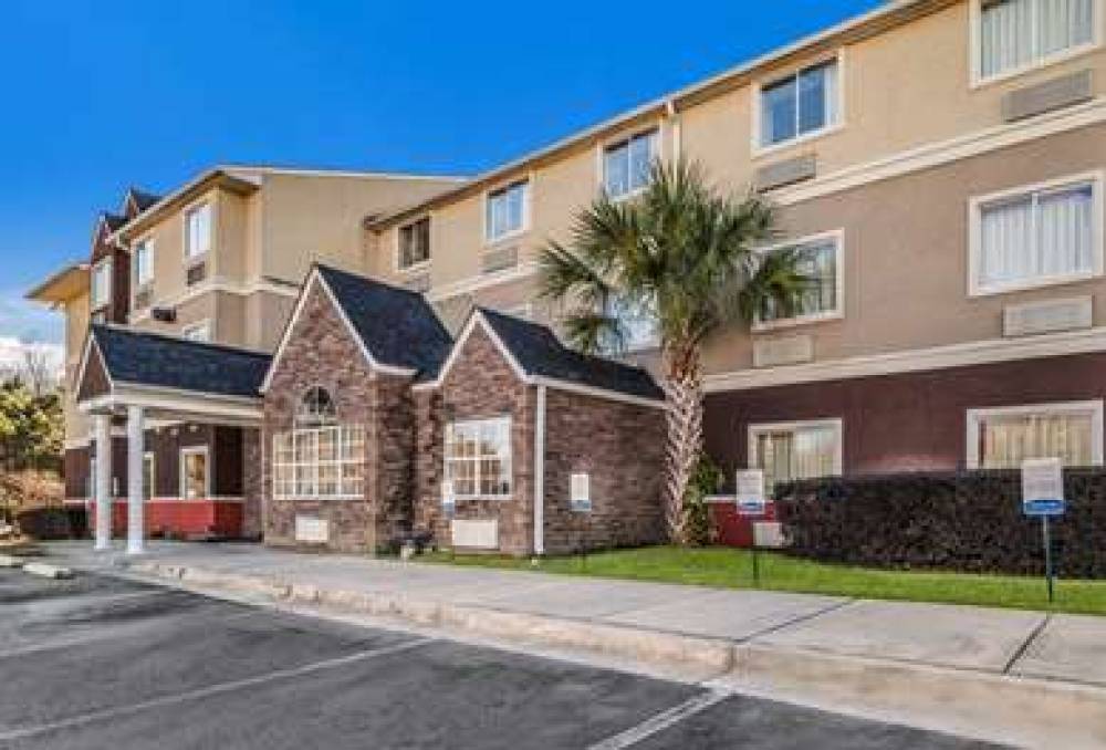 QUALITY INN AND SUITES AUGUSTA FORT 4