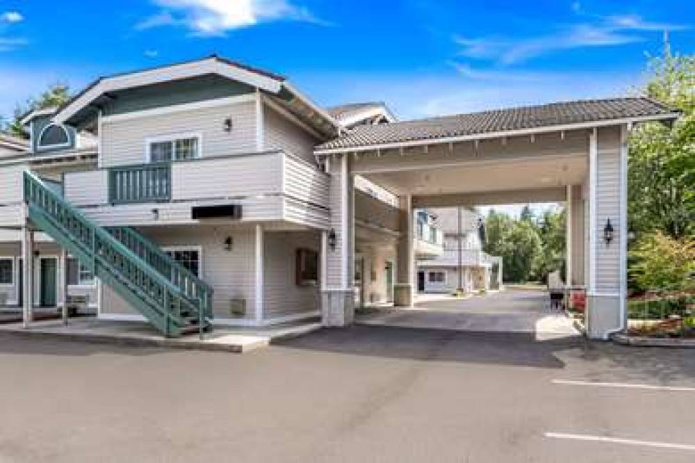 QUALITY INN AND SUITES BAINBRIDGE I 1