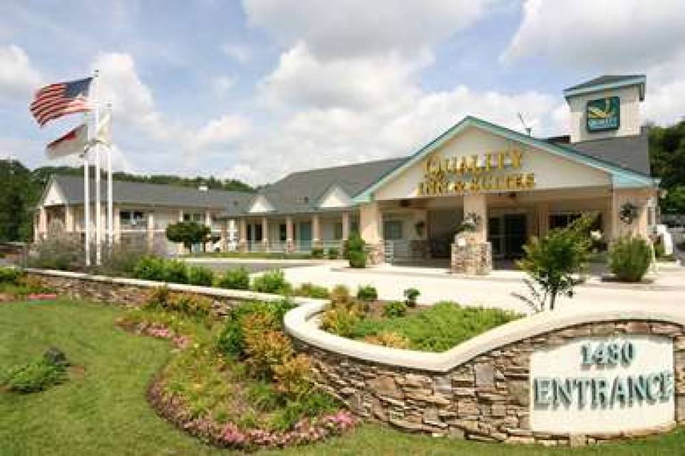 Quality Inn And Suites Biltmore East 1