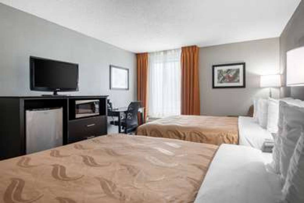 QUALITY INN AND SUITES BROWNSBURG - 7