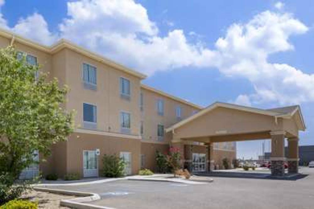 Quality Inn And Suites Carlsbad Cav