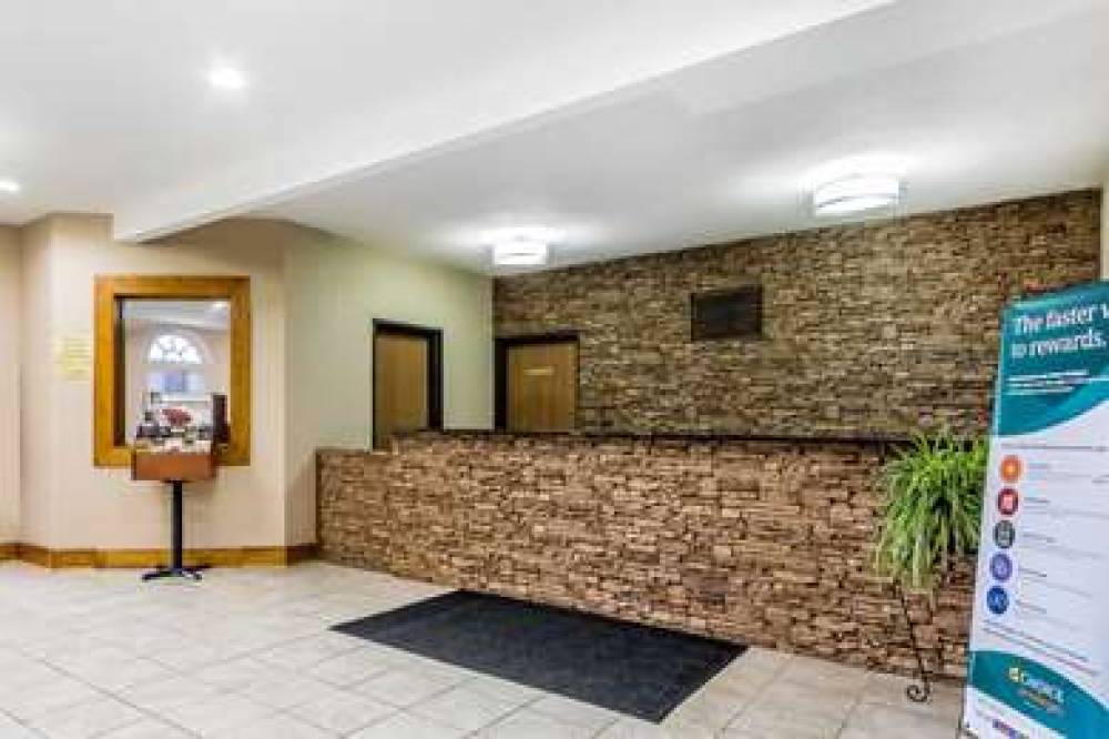 Quality Inn And Suites Chesterfield Village 3