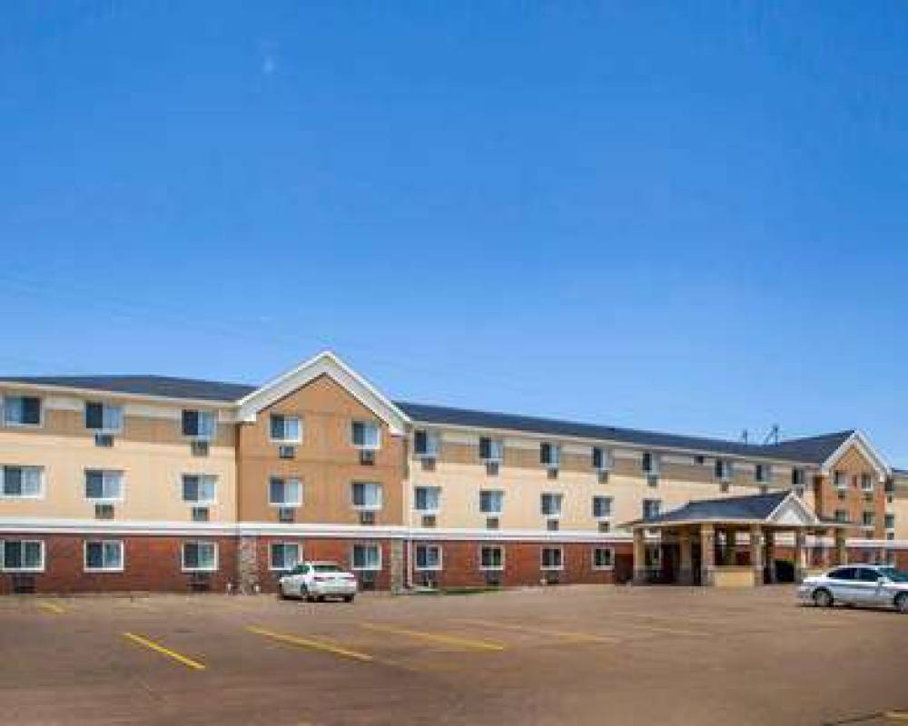 Quality Inn And Suites Davenport 2