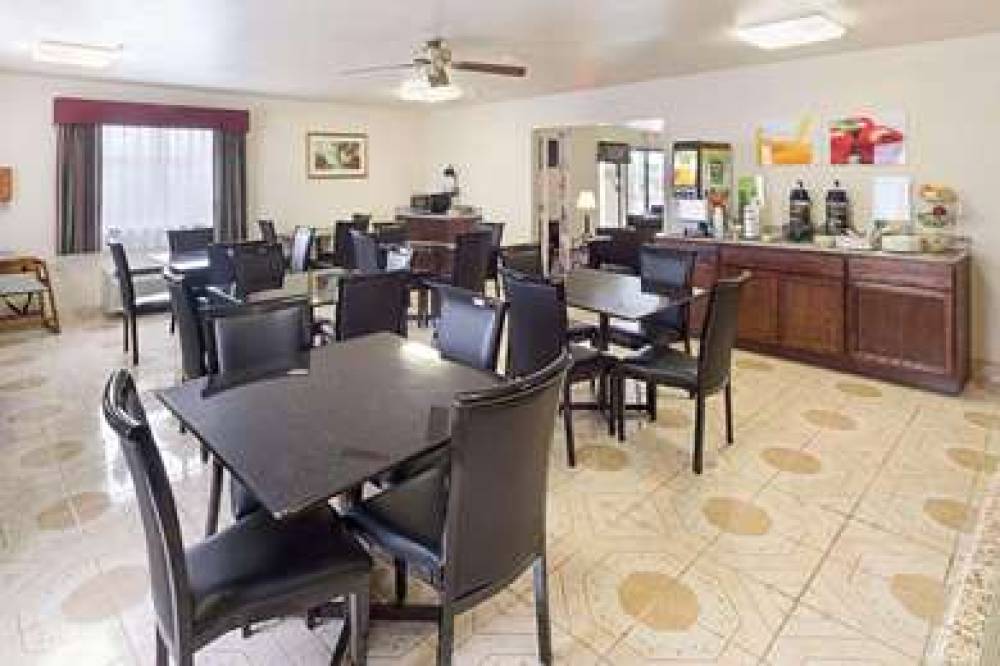 QUALITY INN AND SUITES DEL RIO 1