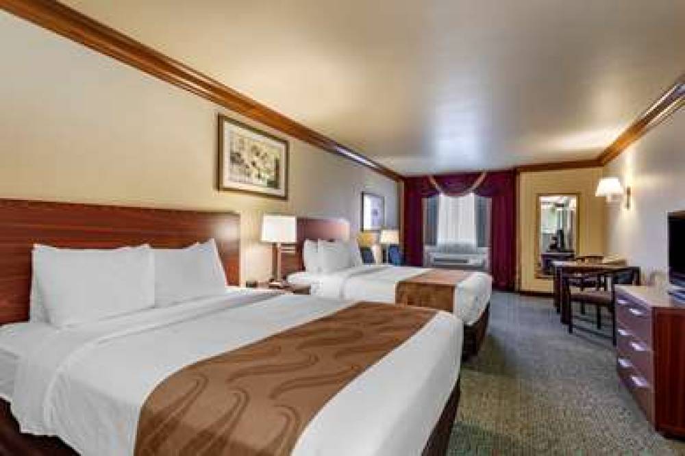 QUALITY INN AND SUITES DENVER AIRPO 8