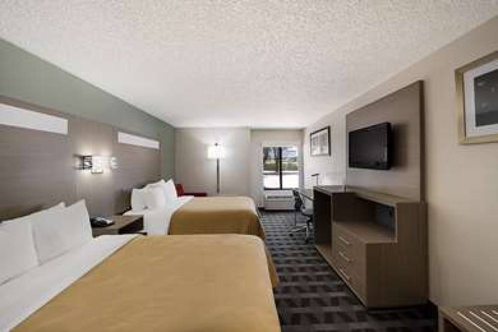 QUALITY INN AND SUITES DFW AIRPORT 7