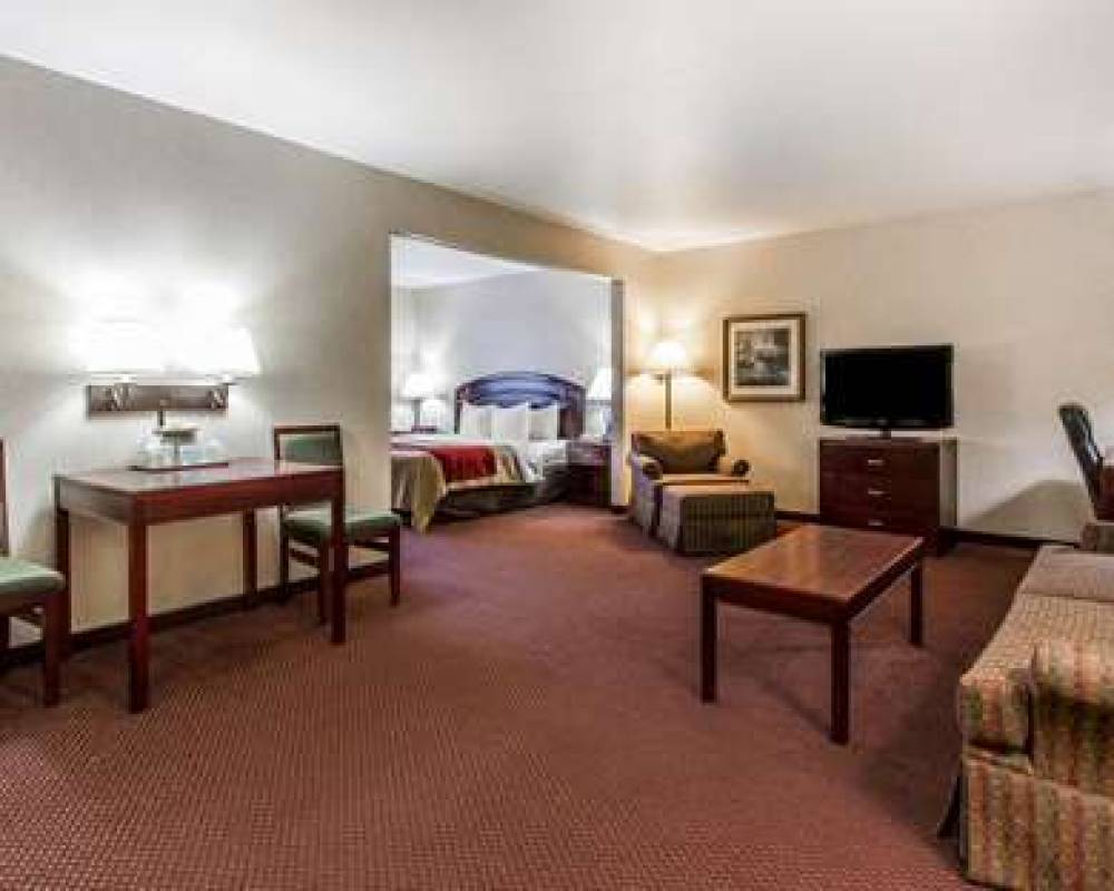 QUALITY INN AND SUITES FORT MADISON 9