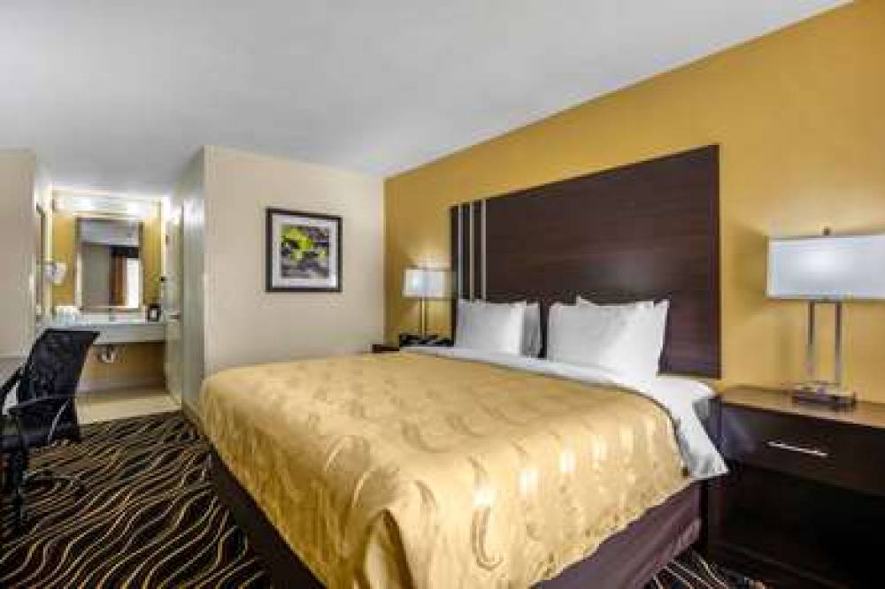 Quality Inn And Suites Fort Worth 8