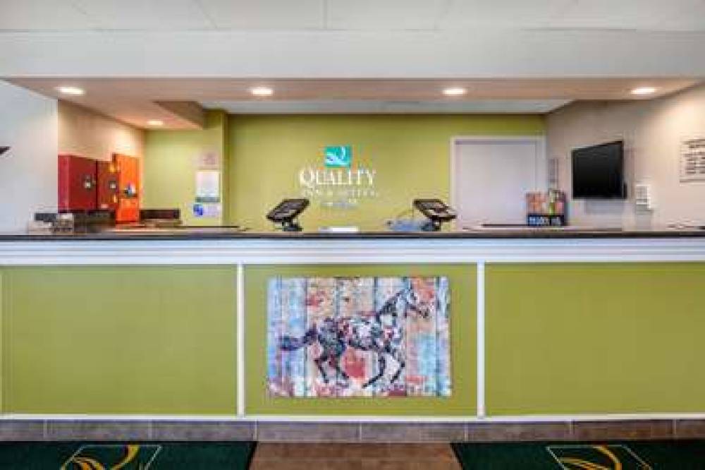 Quality Inn And Suites Fort Worth 4