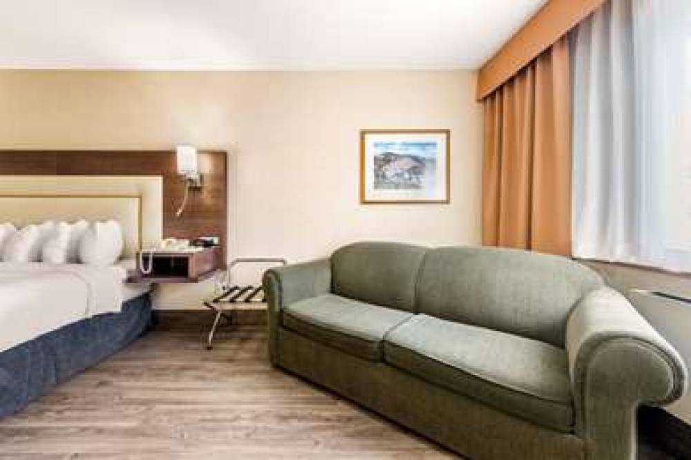 Quality Inn And Suites Gatineau 5