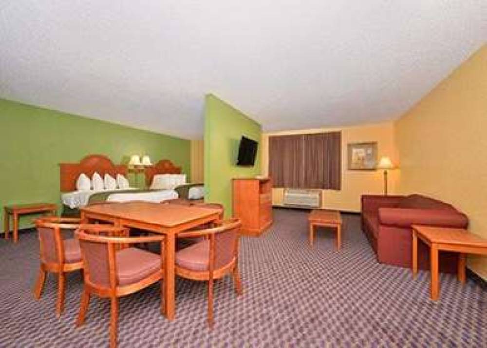 QUALITY INN AND SUITES GRINNEL 9