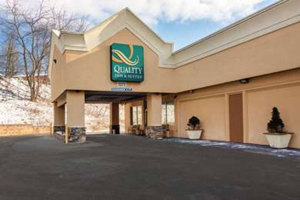 Quality Inn And Suites Indiana 1