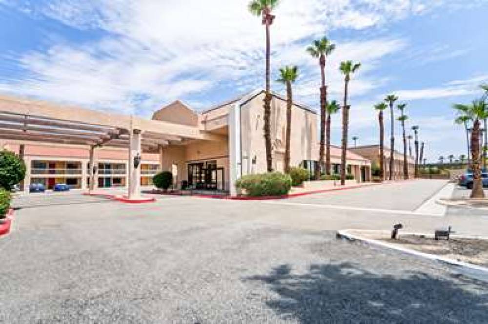 QUALITY INN AND SUITES INDIO I-10 1