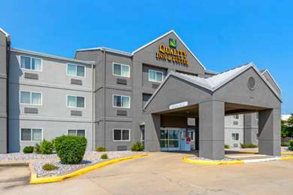 QUALITY INN AND SUITES KEOKUK NORTH 1