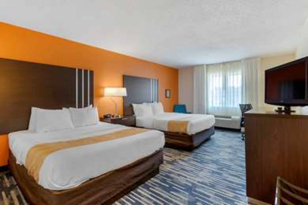 QUALITY INN AND SUITES KEOKUK NORTH 9