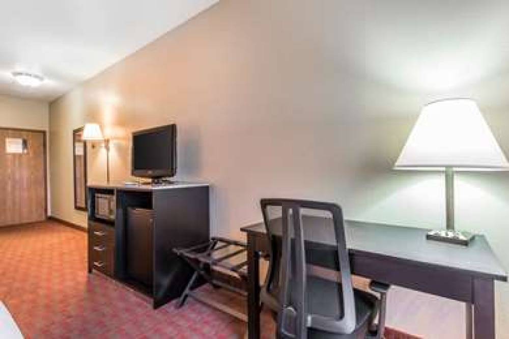 Quality Inn And Suites La Vergne 9